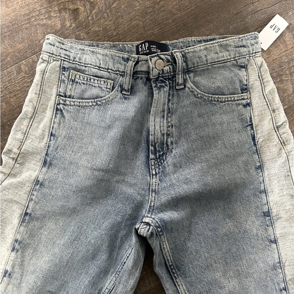 NEW Gap Two Tone Wide Leg Jeans Size 6/28 Short